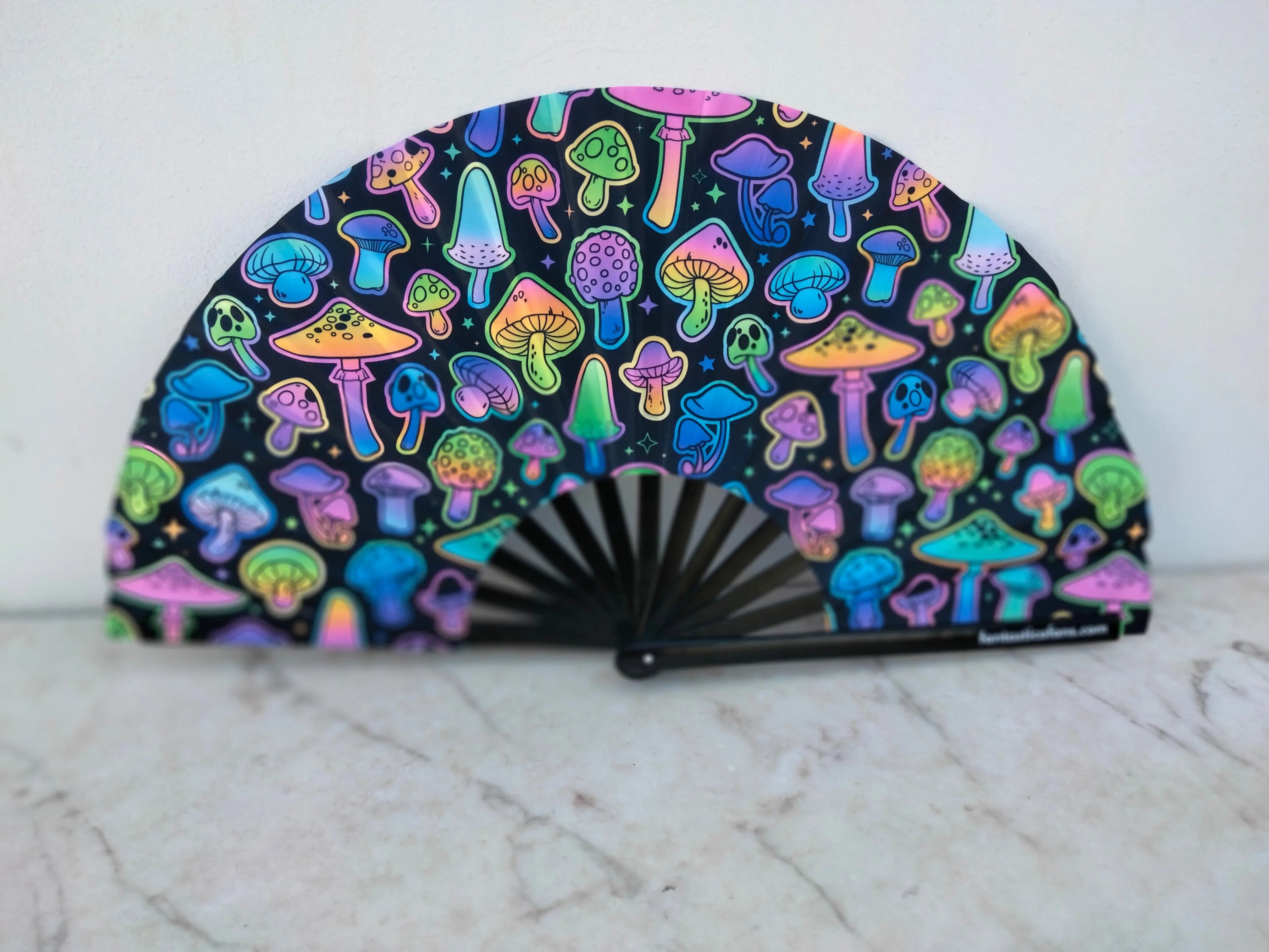 Trippy Mushroom UV glow XL fan